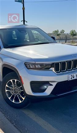 جیپ گراند شیرۆکی